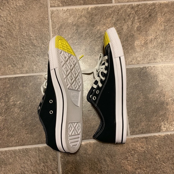 Converse All Star Low Chuck Taylor Smiley Face - Picture 6 of 7